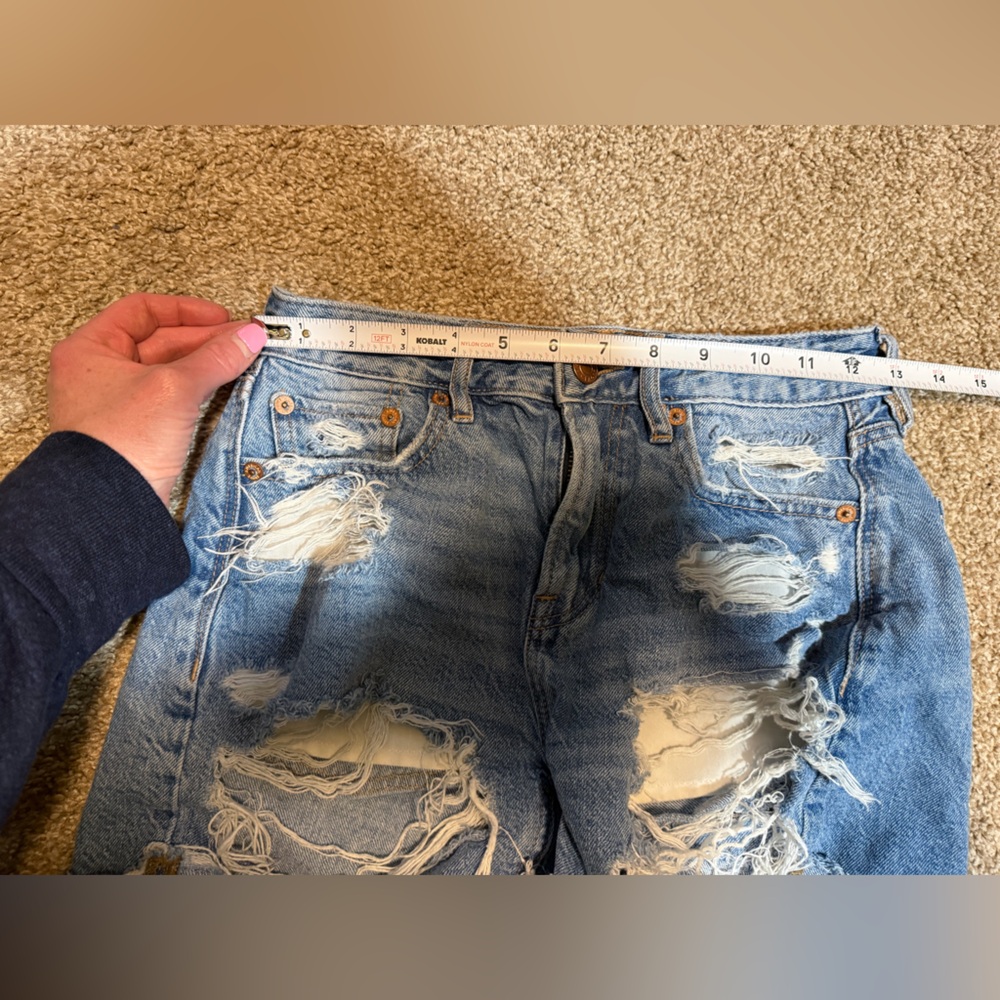 American Eagle Outfitters women’s 000 distressed tom girl Jean Shorts - Picture 6 of 7